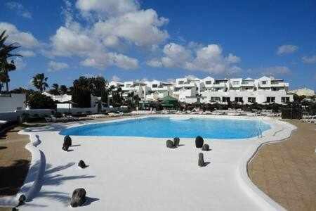 Bonito apartamento reformado, al lado del mar Costa Teguise Exterior foto