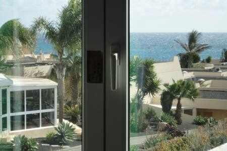 Bonito apartamento reformado, al lado del mar Costa Teguise Exterior foto