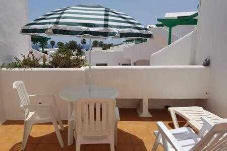 Bonito apartamento reformado, al lado del mar Costa Teguise Exterior foto